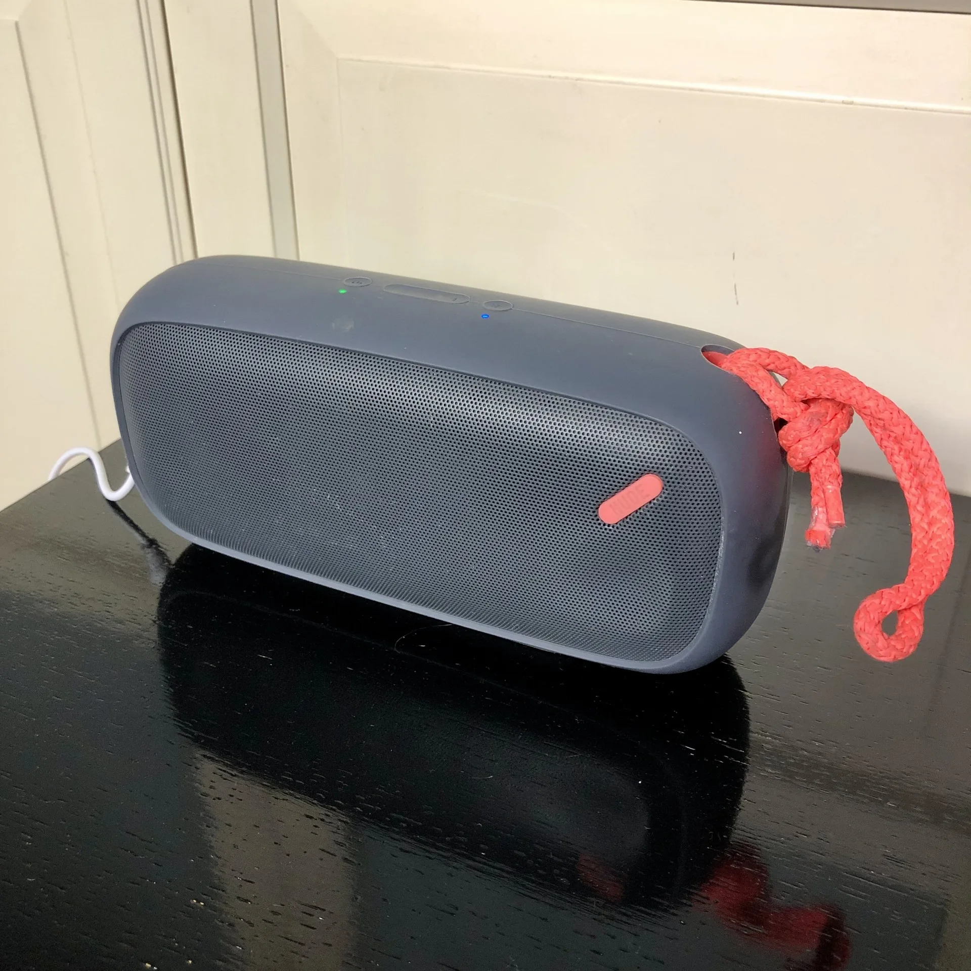 used NudeAudio MoveL Bluetooth Portable Speaker - Image 3