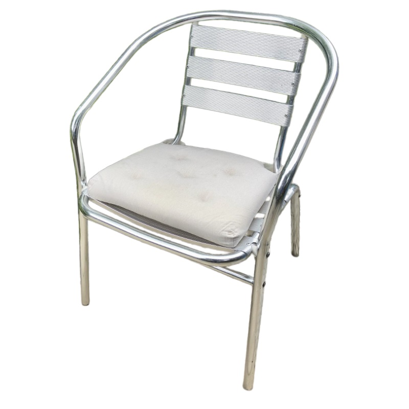 One secondhand Aluminum Outdoor Chair and soft cushion