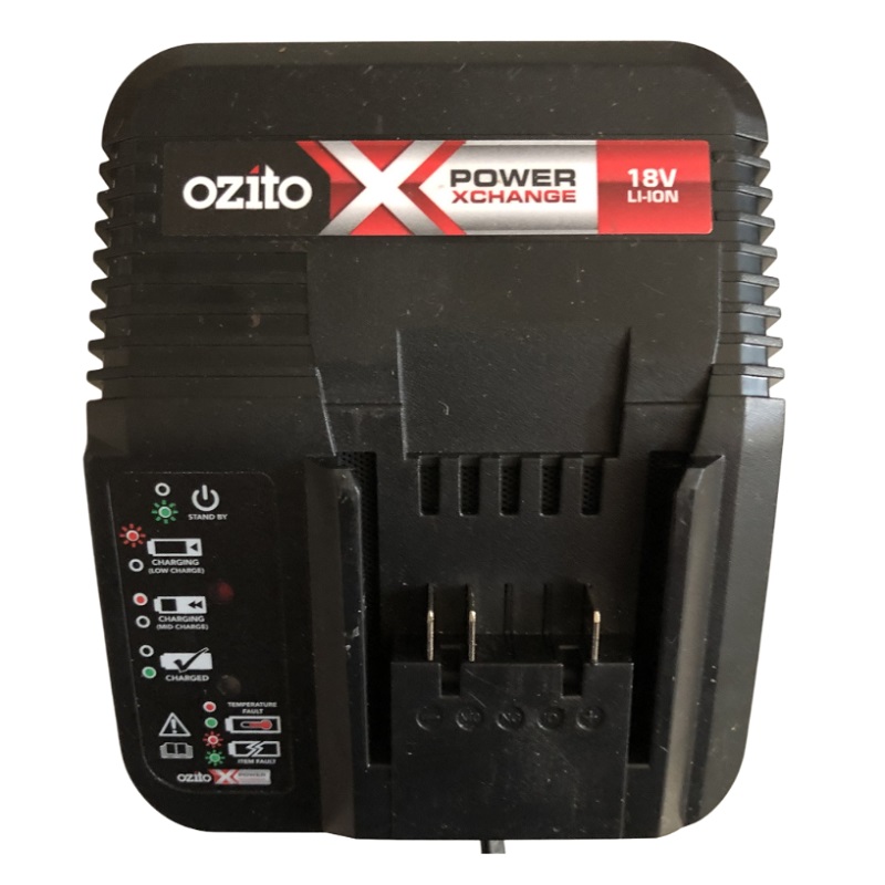 secondhand Ozito PXCG-030C 18V Compact Fast Standard Charger
